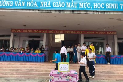 Lễ phát động ủng hộ đồng bào miền Trung bị thiên tai, lũ lụt của tập thể trường THCS Đinh Tiên Hoàng