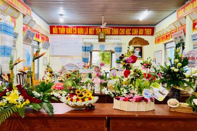 HỘI THI CẮM HOA CHÀO MỪNG 43 NĂM NGÀY NHÀ GIÁO VIỆT NAM 20/11